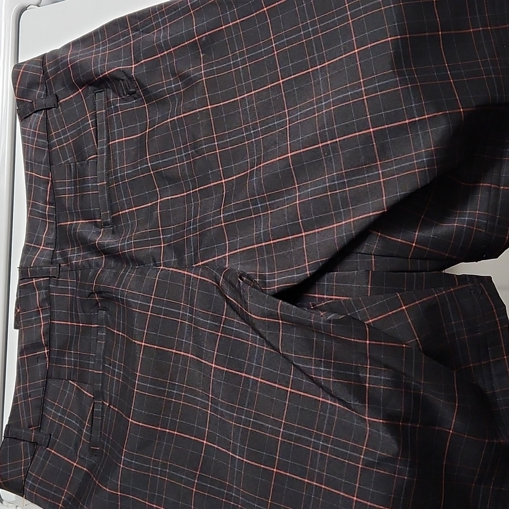 Golf Shorts - Picture 2 of 3